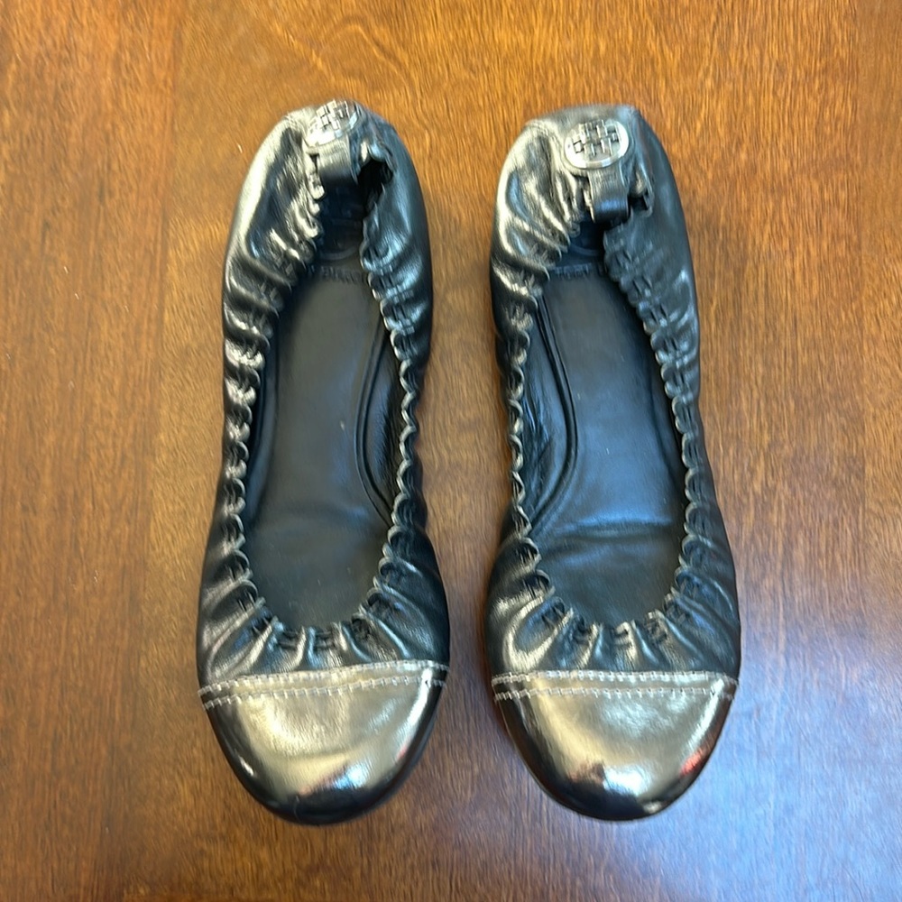 Tory Burch Designer Black and Silver Ballet Flats Size 8.5